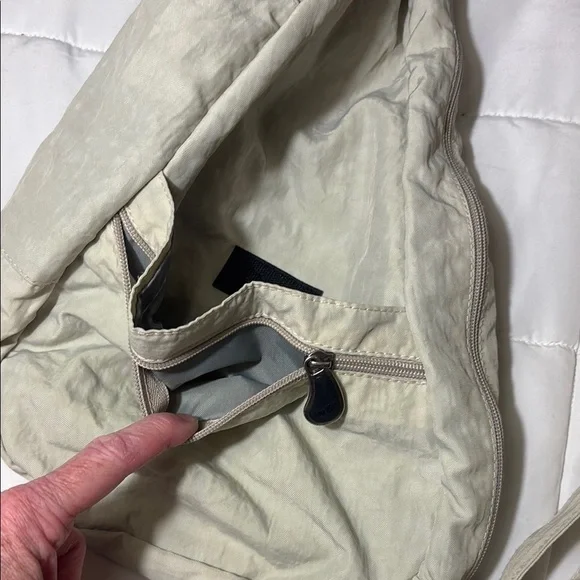 AMERIBAG 17" DISTRESSED NYLON HEALTHY BACK BAG TOTER (SMALL) CROSSBODY SLINGBAG - Picture 3 of 15